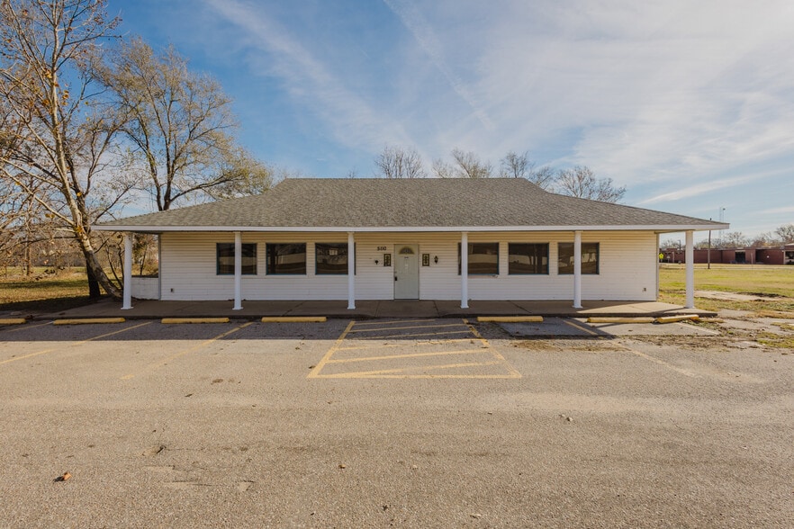 5110 S Hydraulic St, Wichita, KS for sale - Building Photo - Image 3 of 44