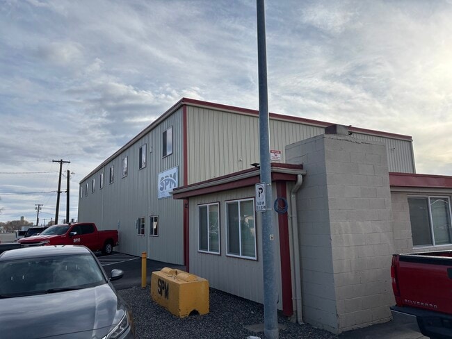 Plus de détails pour 723 W Deschutes Ave, Kennewick, WA - Industriel à vendre