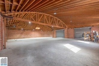 4900 Washington Blvd, Los Angeles, CA for lease Interior Photo- Image 2 of 9