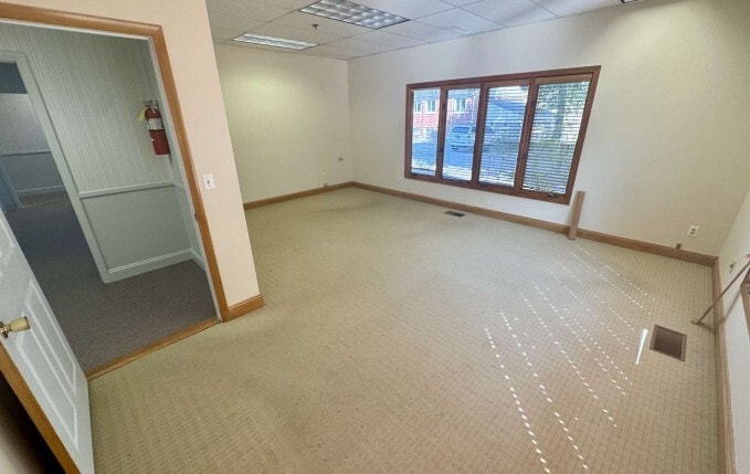 898 Ethan Allen Hwy, Ridgefield, CT 06877 - Unit 1 - - Interior Photo - Image 2 of 2