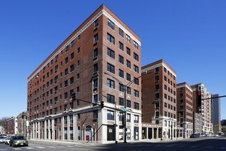 Plus de détails pour 5200 N Sheridan Rd, Chicago, IL - Commerce de détail à louer