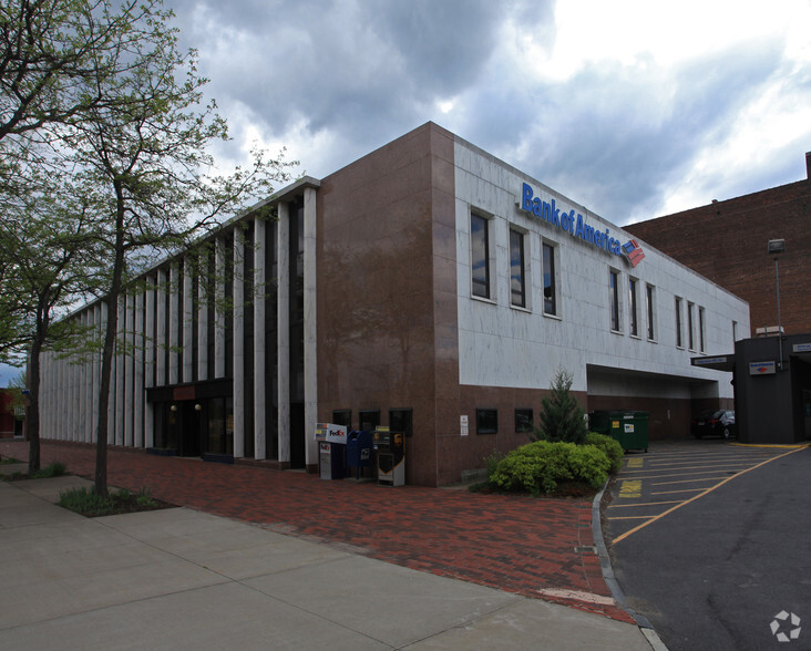 200 W Dominick St, Rome, NY à louer - Photo du bâtiment - Image 1 de 7