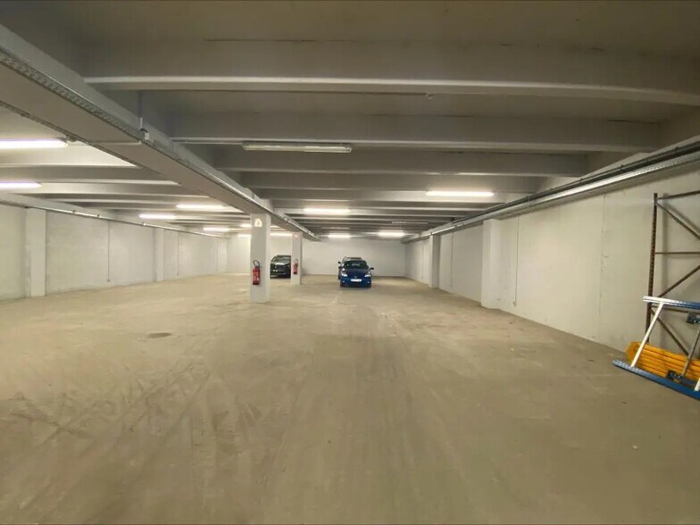 Flex in Palaiseau for lease - Building Photo - Image 3 of 5