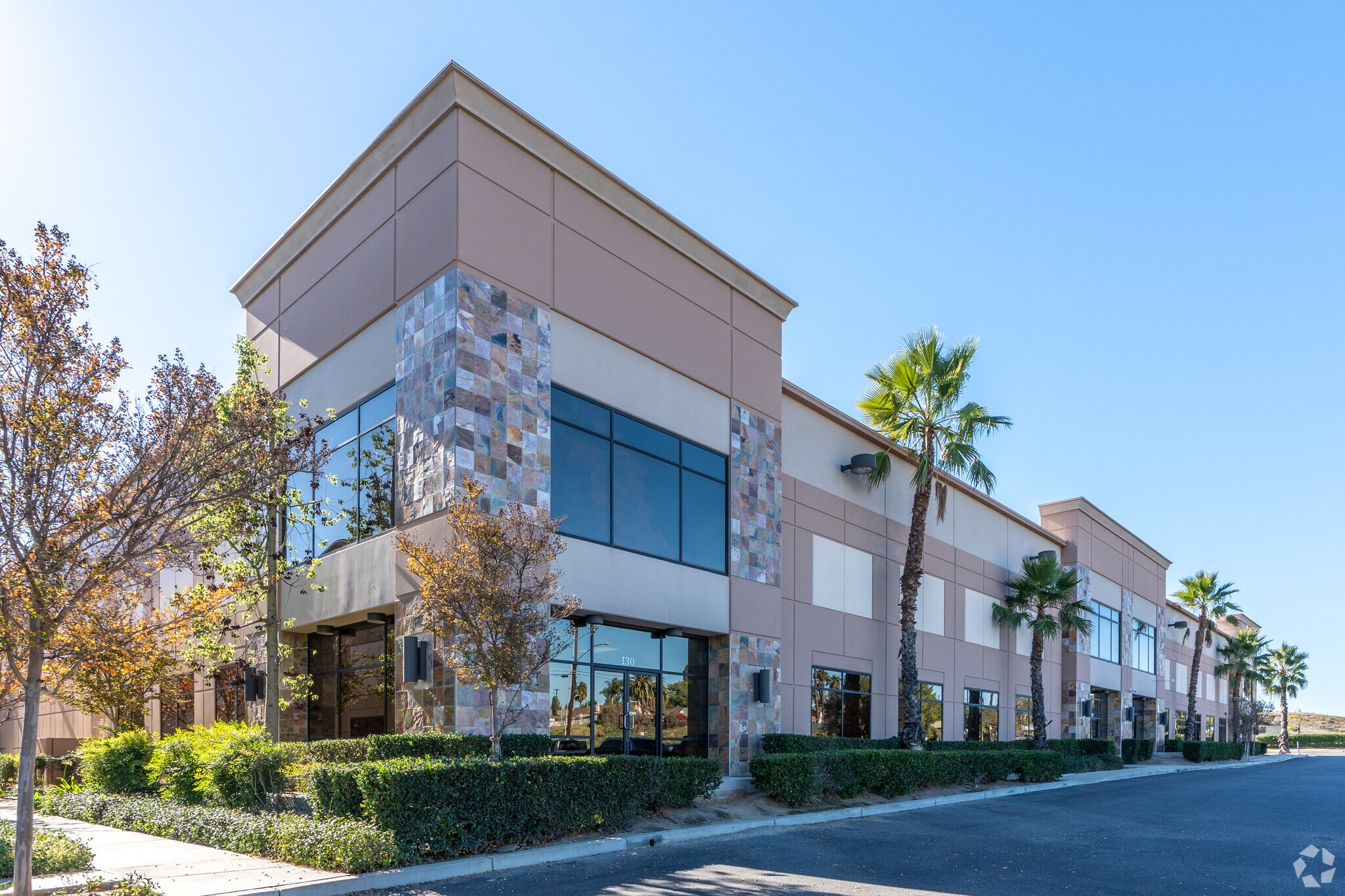 5860 Central Ave, Riverside, CA for lease Primary Photo- Image 1 of 4