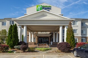 Holiday Inn Express & Suites Jacksonville - Motel