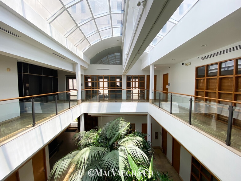 766 E Colorado Blvd, Pasadena, CA for lease - Interior Photo - Image 1 of 13