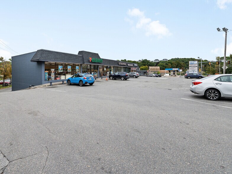 34-44 Hamilton St, Saugus, MA à louer - Photo du bâtiment - Image 2 de 5