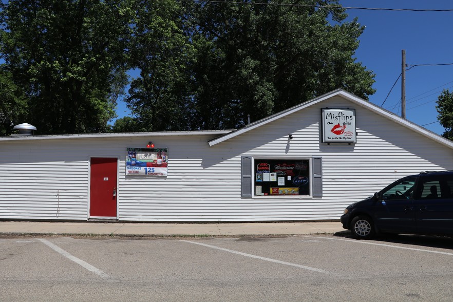 300 Main, Wapella, IL for sale - Primary Photo - Image 1 of 1