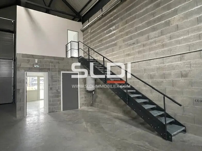 Rue Marcel Dassault, Genas for lease - Building Photo - Image 3 of 10