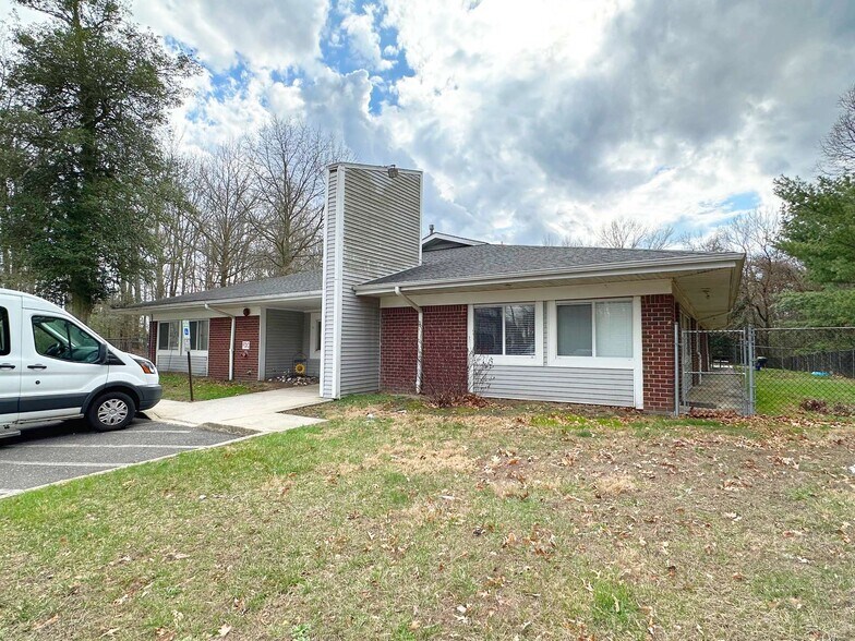 943 Little Gloucester Rd, Clementon, NJ à vendre - Photo du bâtiment - Image 2 de 3