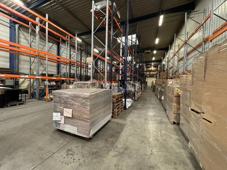 Industrial in Torcy for lease - Interior Photo - Image 3 of 7