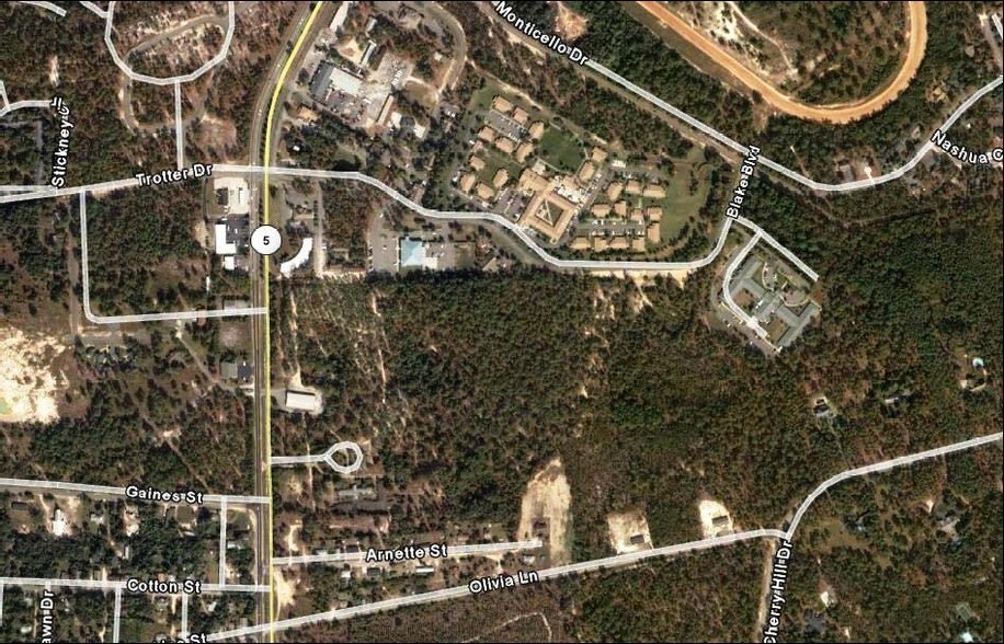 NC Hwy 5, Pinehurst, NC à vendre - Photo principale - Image 1 de 15