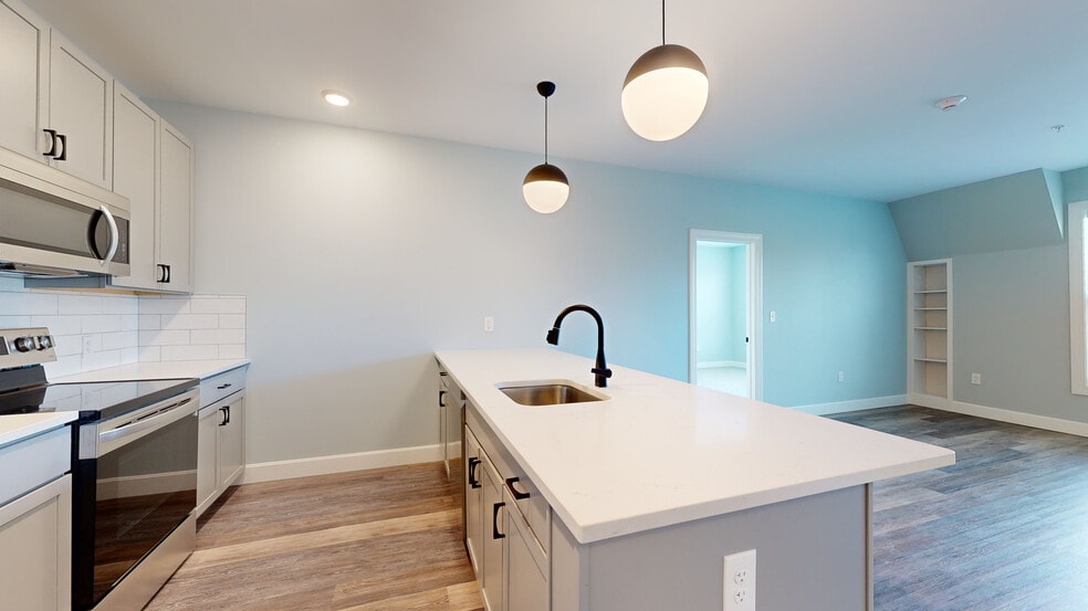 18 W Waterloo St, Canal Winchester, OH for sale - Matterport 3D Scan - Image 2 of 50