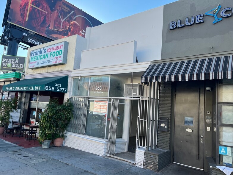 363 S Fairfax Ave, Los Angeles, CA for lease - Primary Photo - Image 2 of 14