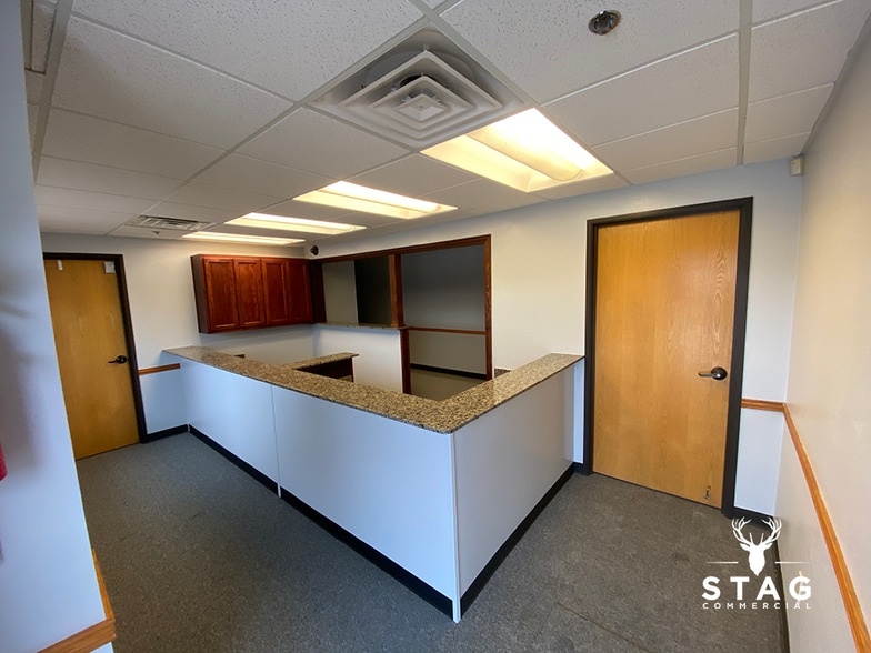 5000 Energy Pl, Denton, TX for lease - Lobby - Image 2 of 25