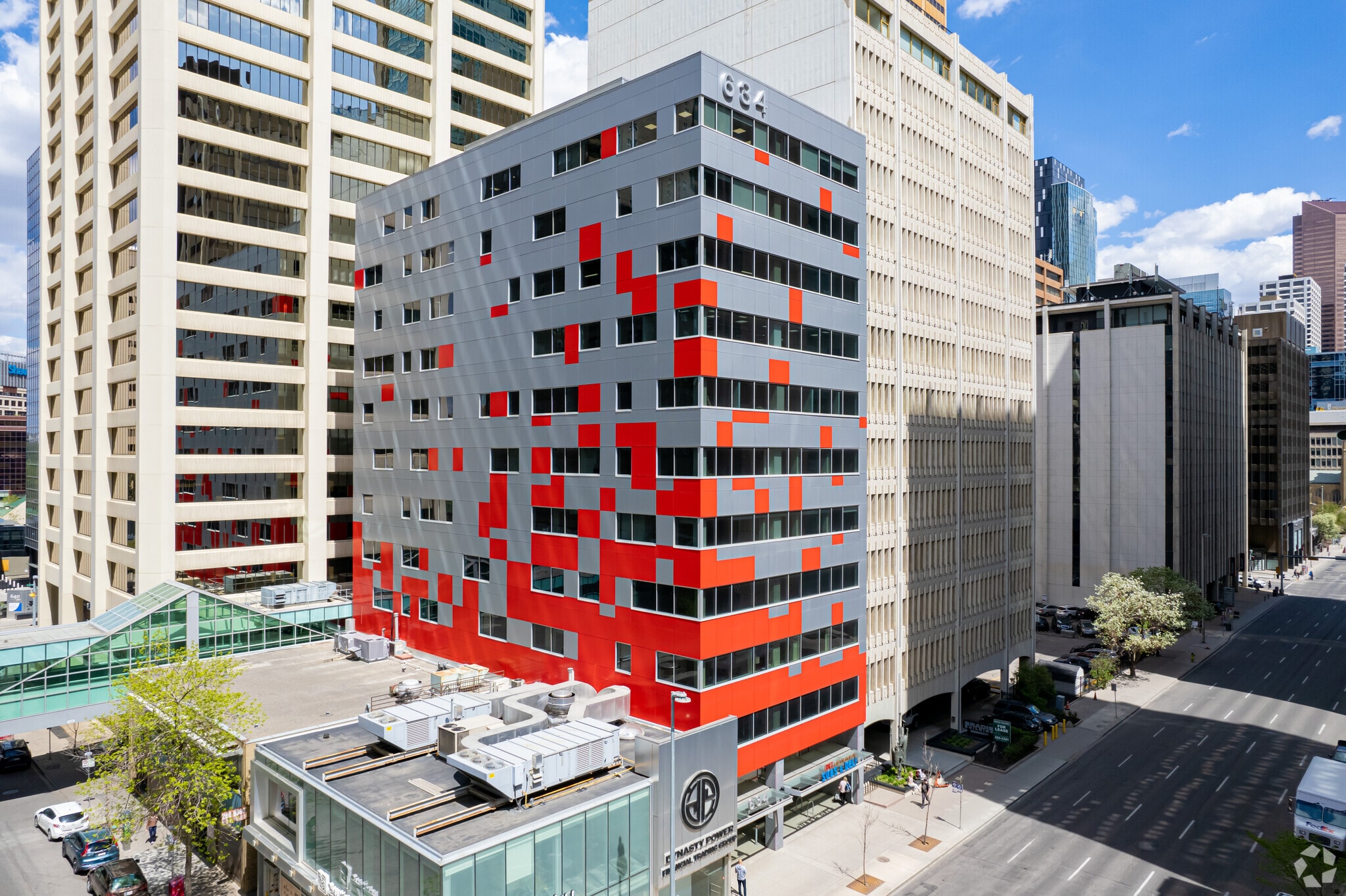 634 6th Ave SW, Calgary, AB à vendre Photo du bâtiment- Image 1 de 22