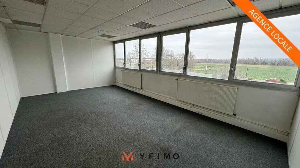 Industrial in Herblay-sur-Seine for lease - Interior Photo - Image 3 of 4