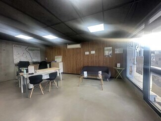 Plus de détails pour Commerce de détail à vendre