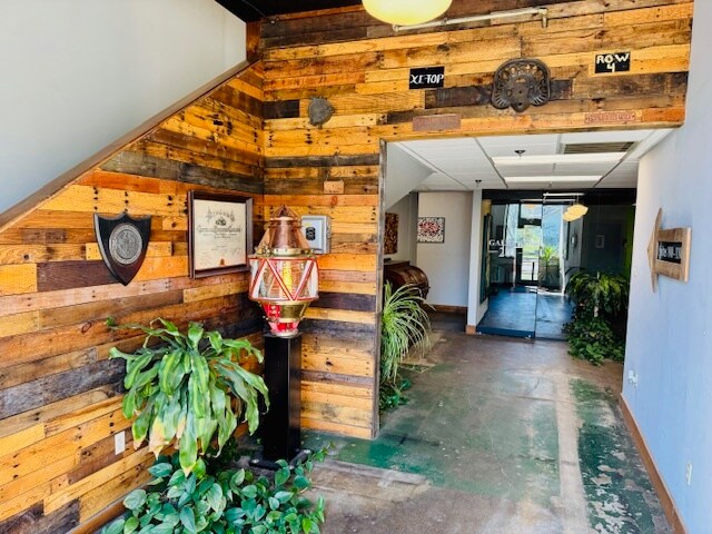 201 S Rural St, Indianapolis, IN à vendre - Photo intérieure - Image 2 de 3