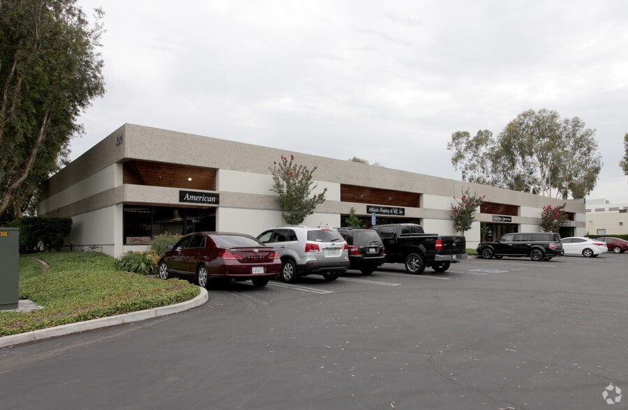 410 Princeland Ct, Corona, CA for lease - Primary Photo - Image 2 of 9