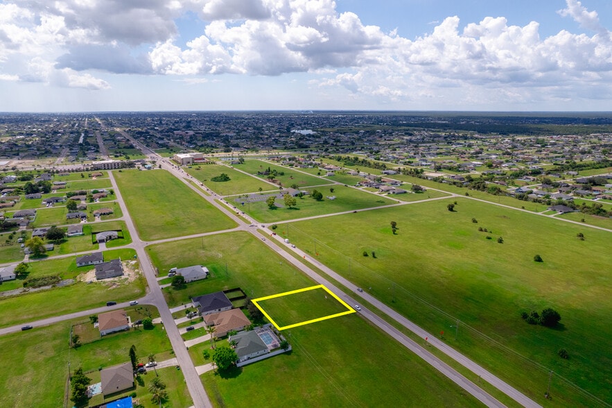 1972 Diplomat Pky E, Cape Coral, FL for sale - Building Photo - Image 3 of 4