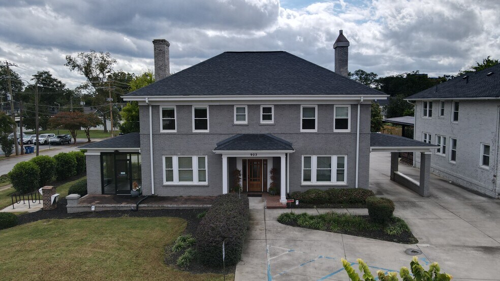 903 Pendleton St, Greenville, SC à louer - Photo du bâtiment - Image 2 de 9