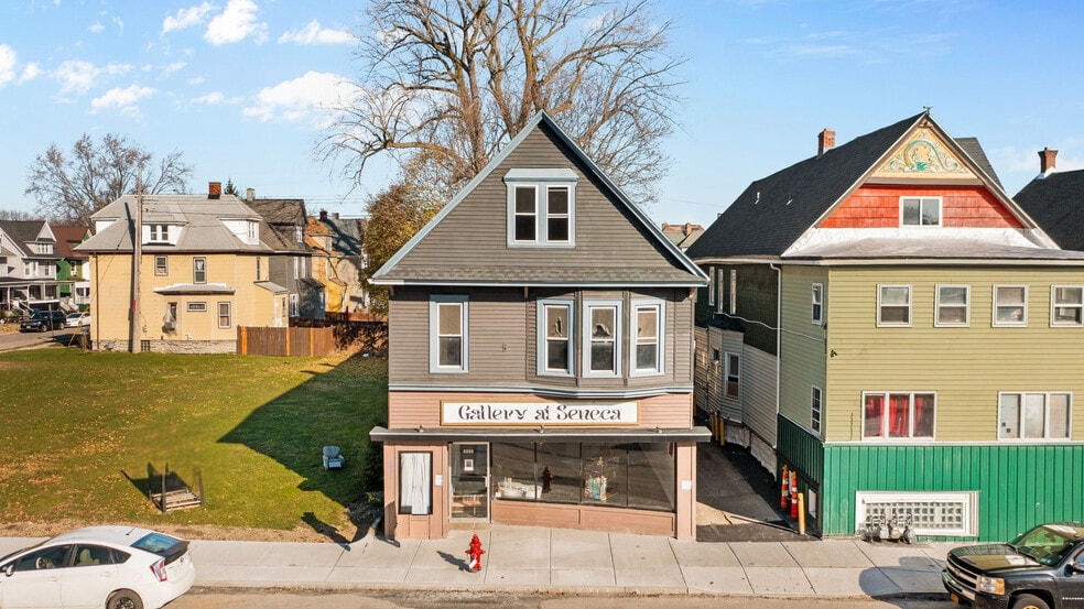 2322 Seneca St, Buffalo, NY à vendre - Photo principale - Image 1 de 15