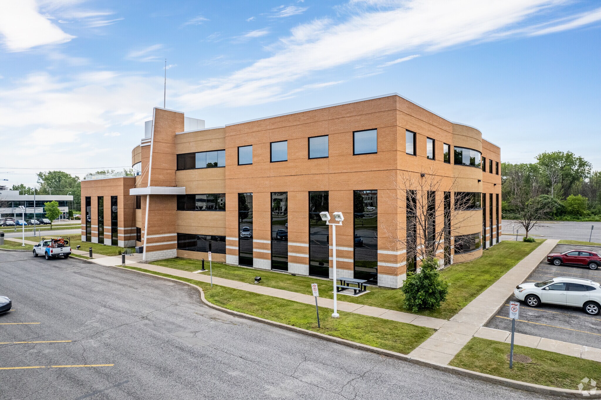 400 Boul Armand-Frappier, Laval, QC for sale Building Photo- Image 1 of 1