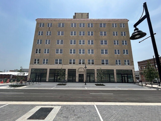 103 E Central Ave, Temple, TX à louer - Photo du bâtiment - Image 1 de 4