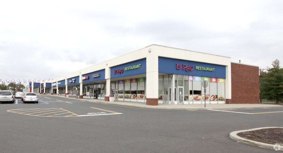 561 US Highway 1, Edison, NJ for lease - Building Photo - Image 2 of 5