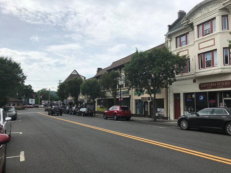90-100 Orange Ave, Suffern, NY à vendre - Photo principale - Image 1 de 18