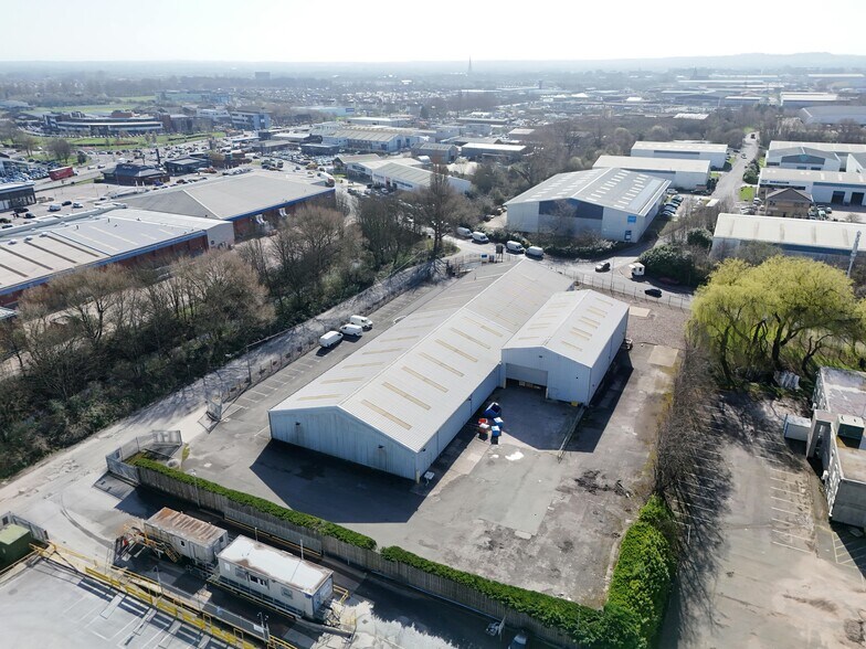 Hawleys Ln, Warrington à vendre - Photo du bâtiment - Image 3 de 11