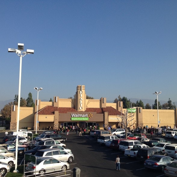 128-300 W Base Line Rd, Rialto, CA for lease - Building Photo - Image 1 of 7