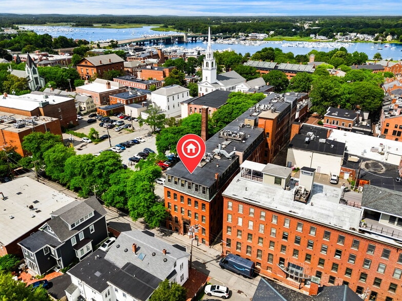 19-23 Pleasant St, Newburyport, MA à vendre - Photo du bâtiment - Image 3 de 39