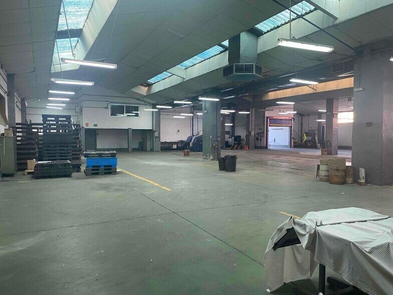 Industriel dans Torrejón de Ardoz, Madrid à louer - Photo du bâtiment - Image 3 de 19