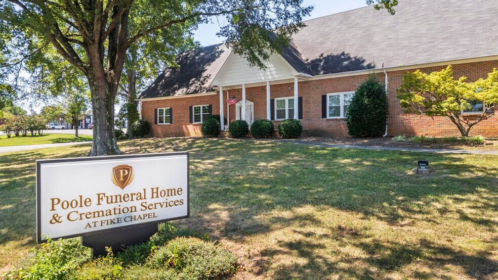 2415 N Ocoee St, Cleveland, TN à vendre - Photo du bâtiment - Image 3 de 31