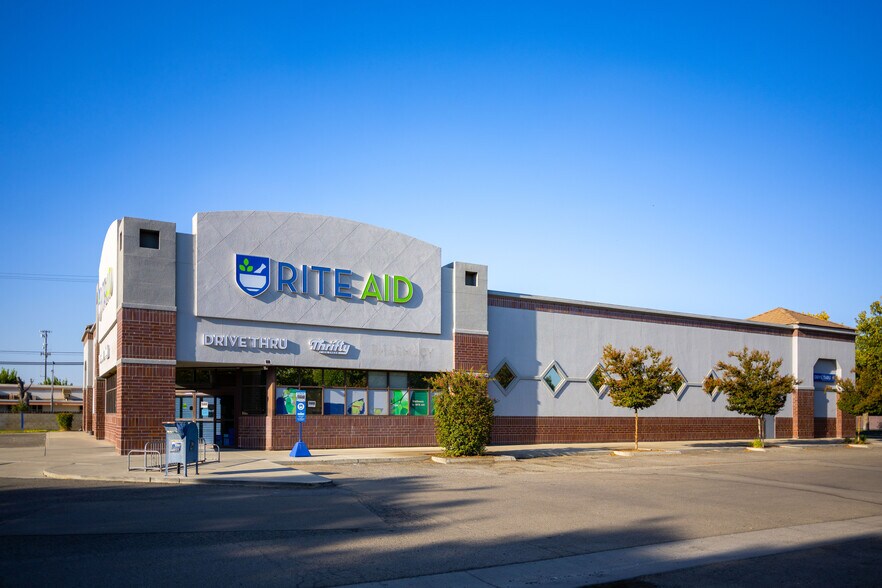 1500 Whitley Ave, Corcoran, CA à vendre - Photo du bâtiment - Image 3 de 9