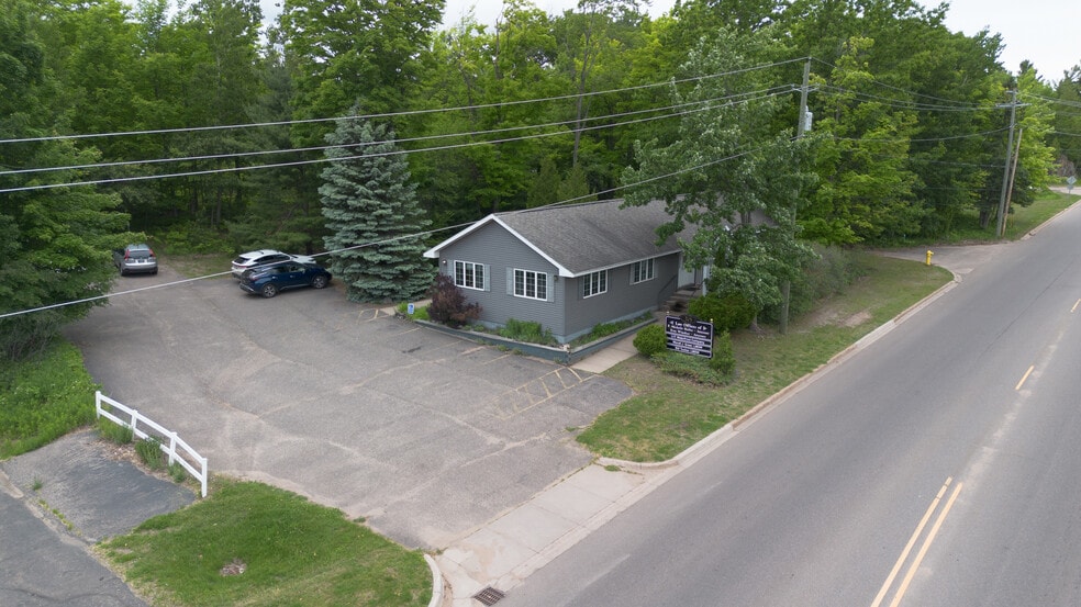 375 N McClellan Ave, Marquette, MI for sale - Building Photo - Image 1 of 38