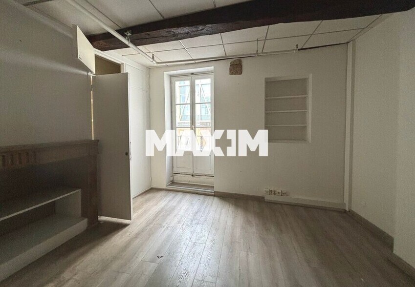 11 Rue Dauphine, Dijon for lease - Interior Photo - Image 3 of 5