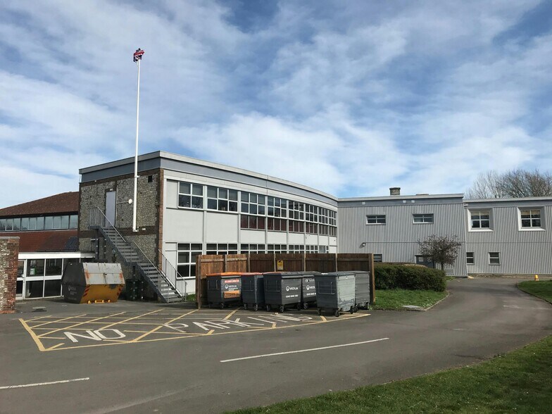 Penns Pl, Petersfield à louer - Photo du bâtiment - Image 3 de 7