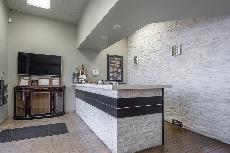 4427 E Sunset Rd, Henderson, NV à louer - Photo intérieure - Image 3 de 11