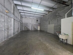 13901 SW 143rd Ct, Miami, FL à louer Photo du bâtiment- Image 2 de 3