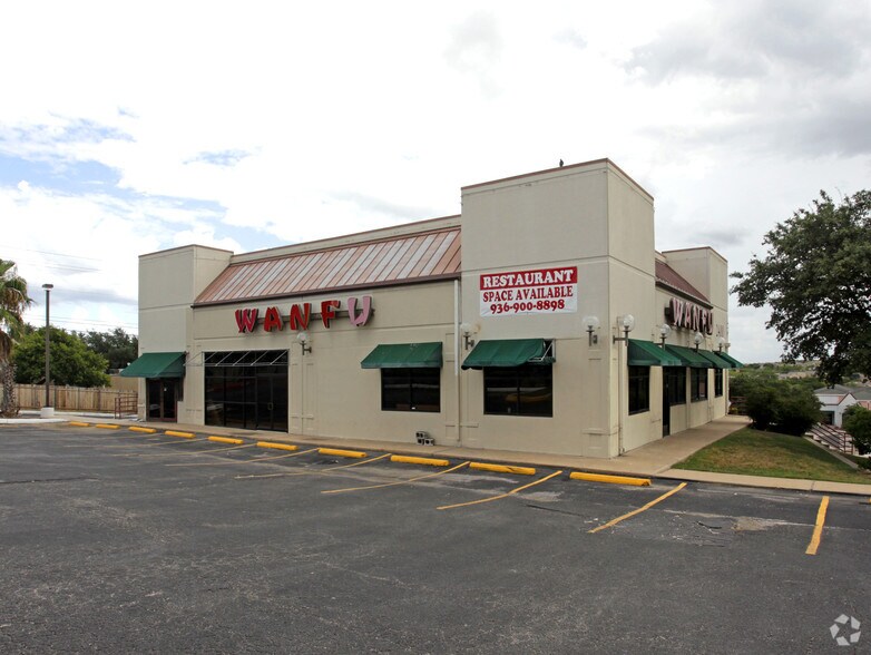 2400 E Oltorf St, Austin, TX for sale - Building Photo - Image 2 of 2