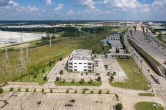 7102 N Sam Houston Pky W, Houston, TX - AERIAL  map view