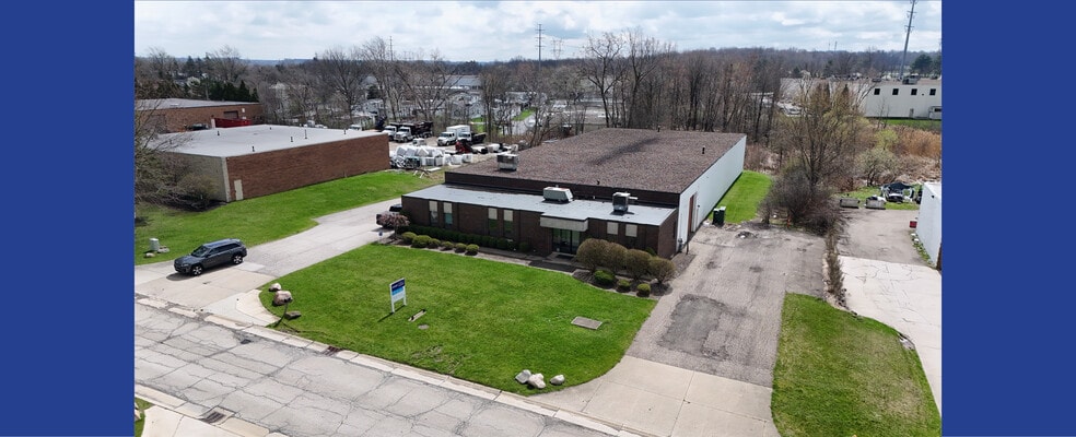595 Golden Oak Pky, Oakwood Village, OH for sale - Building Photo - Image 2 of 12