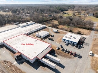 Plus de détails pour 206 E Frazier Ave, Liberty, NC - Local d'activités, Industriel à louer