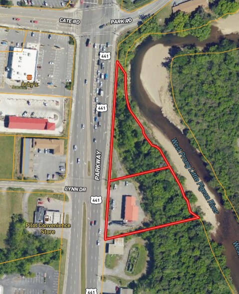 1403 Parkway, Sevierville, TN à louer - Photo principale - Image 2 de 8