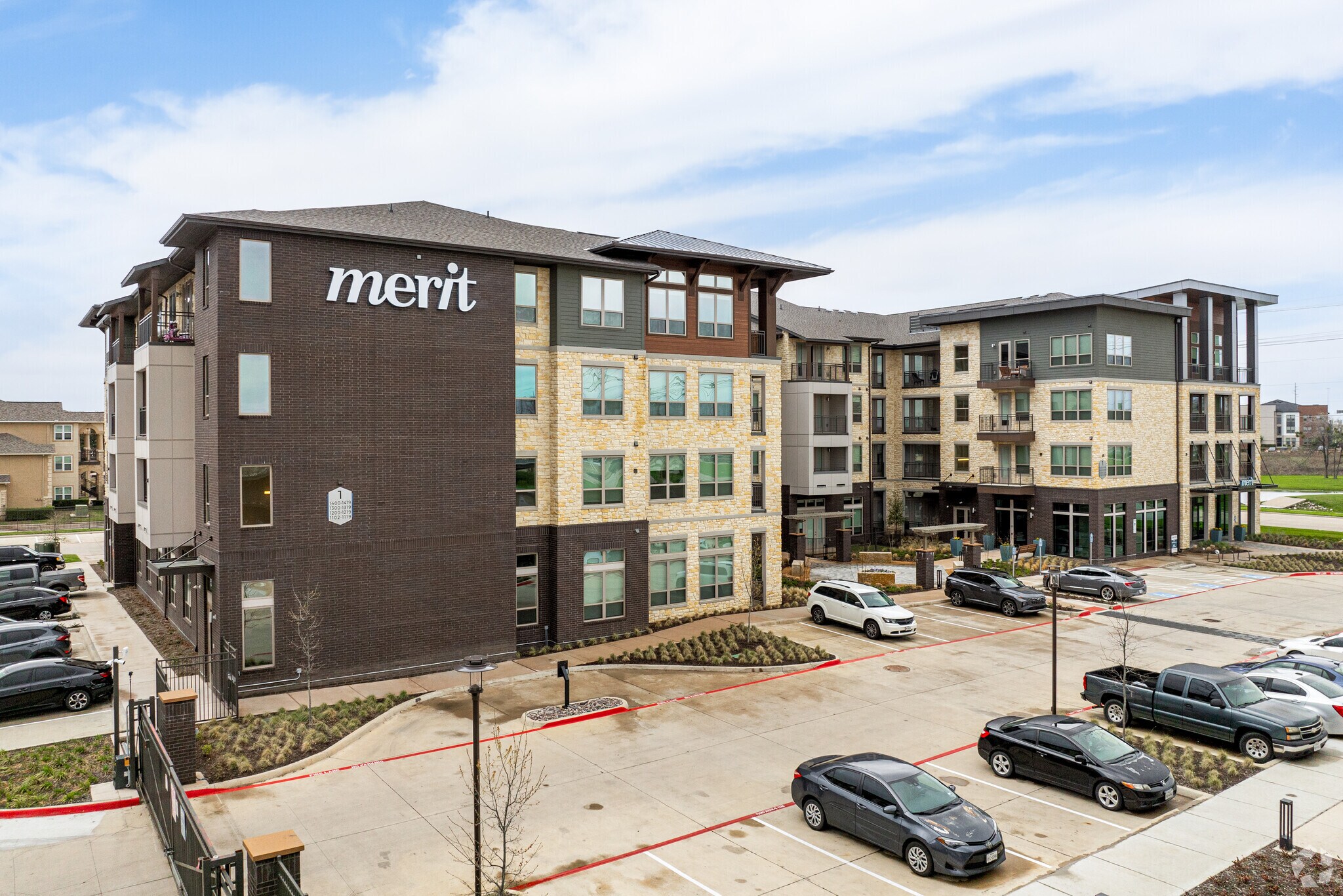 1000 Grandys Ln, Lewisville, TX à louer Photo principale- Image 1 de 30