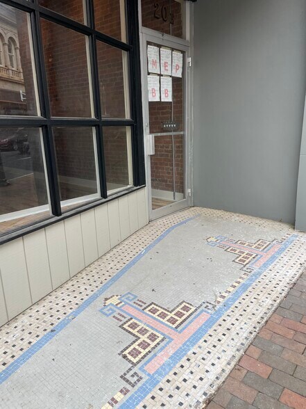 20-24 E Beverley St, Staunton, VA à louer - Photo du bâtiment - Image 2 de 13