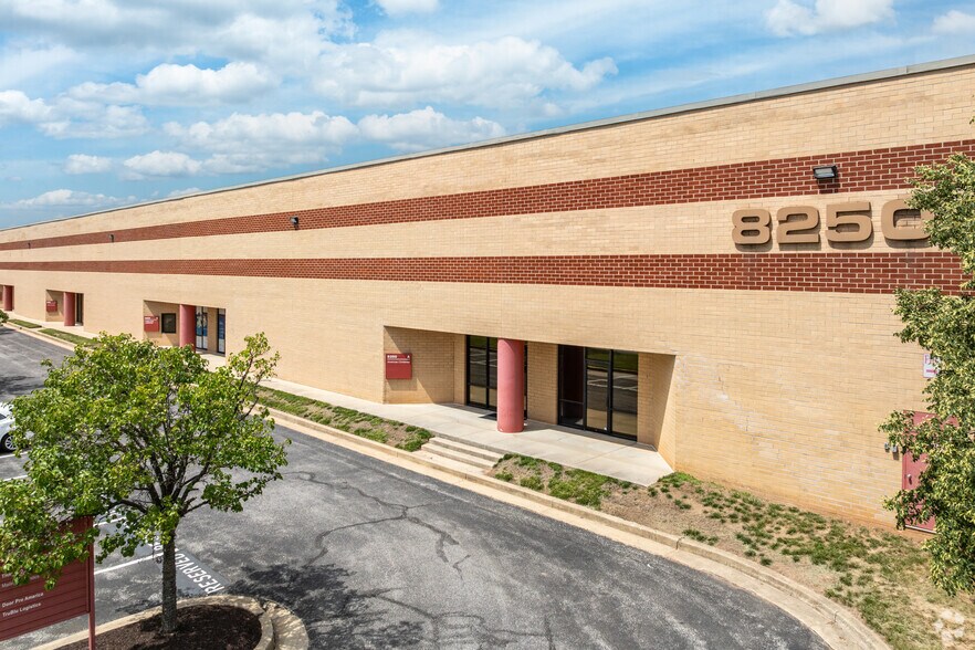 8250 Preston Ct, Jessup, MD à louer - Photo du bâtiment - Image 2 de 5